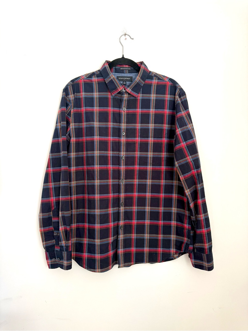 Banana Republic Men's Plaid Button Down Shirt L Untucked Fit Navy Red Check